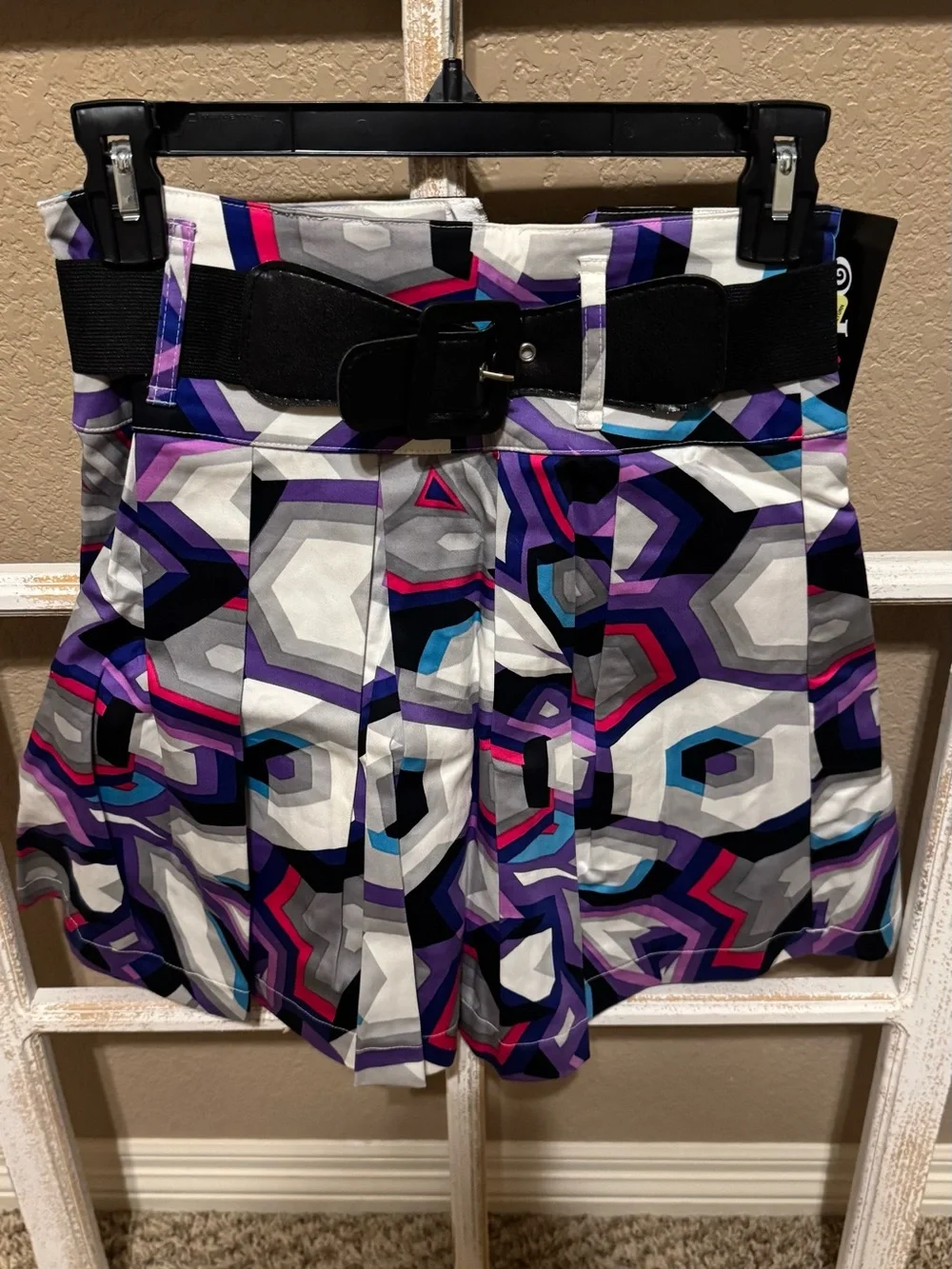 NWT Vintage Y2K Girl’s Geometric Print Pleated Skirt with Belt; Sz 12